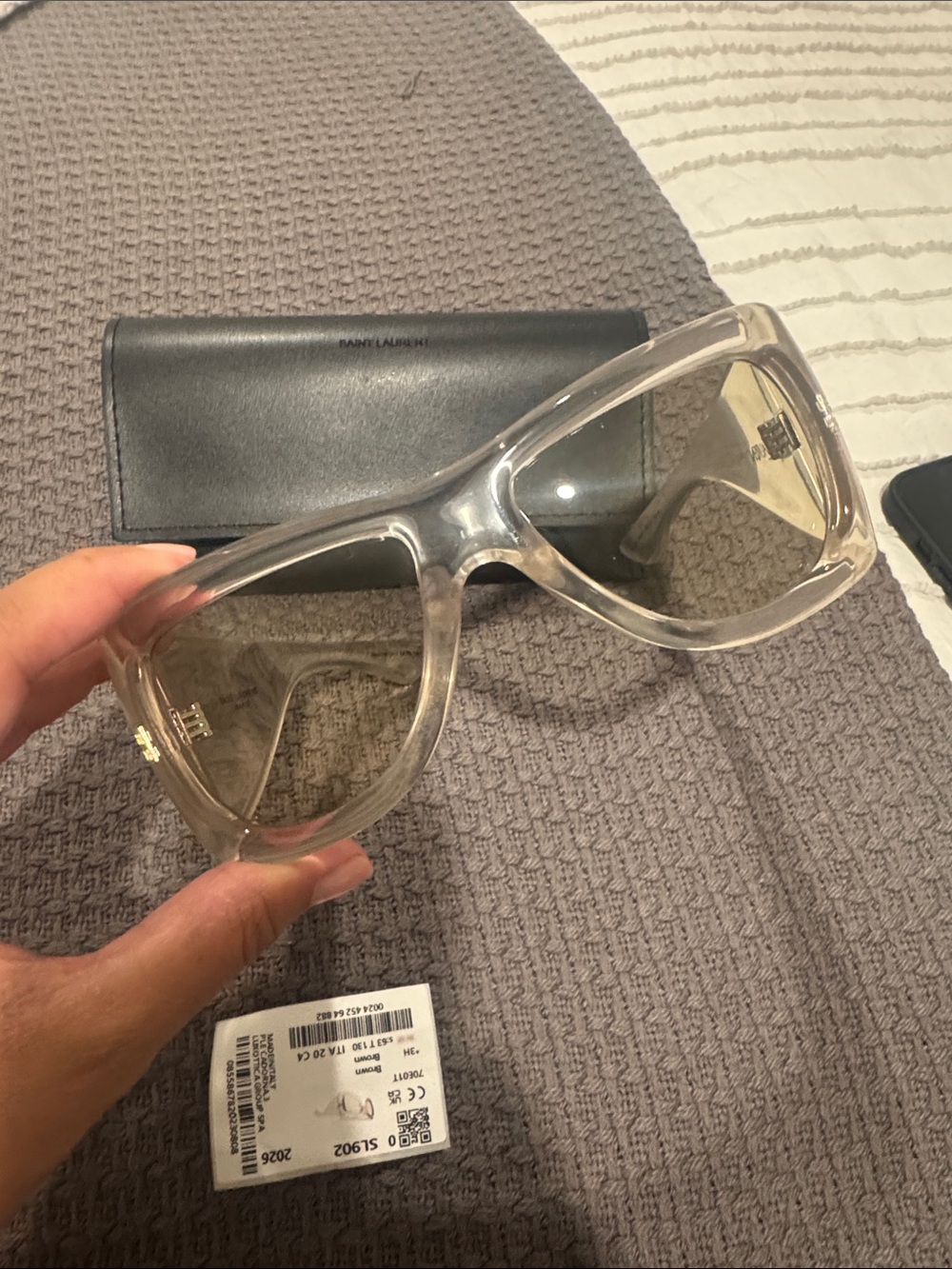 Saint Laurent Howl Sunglasses - Picture 5 of 6